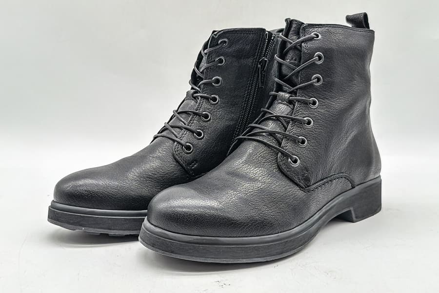 Paar Damenstiefel Think, Gr. 38,5